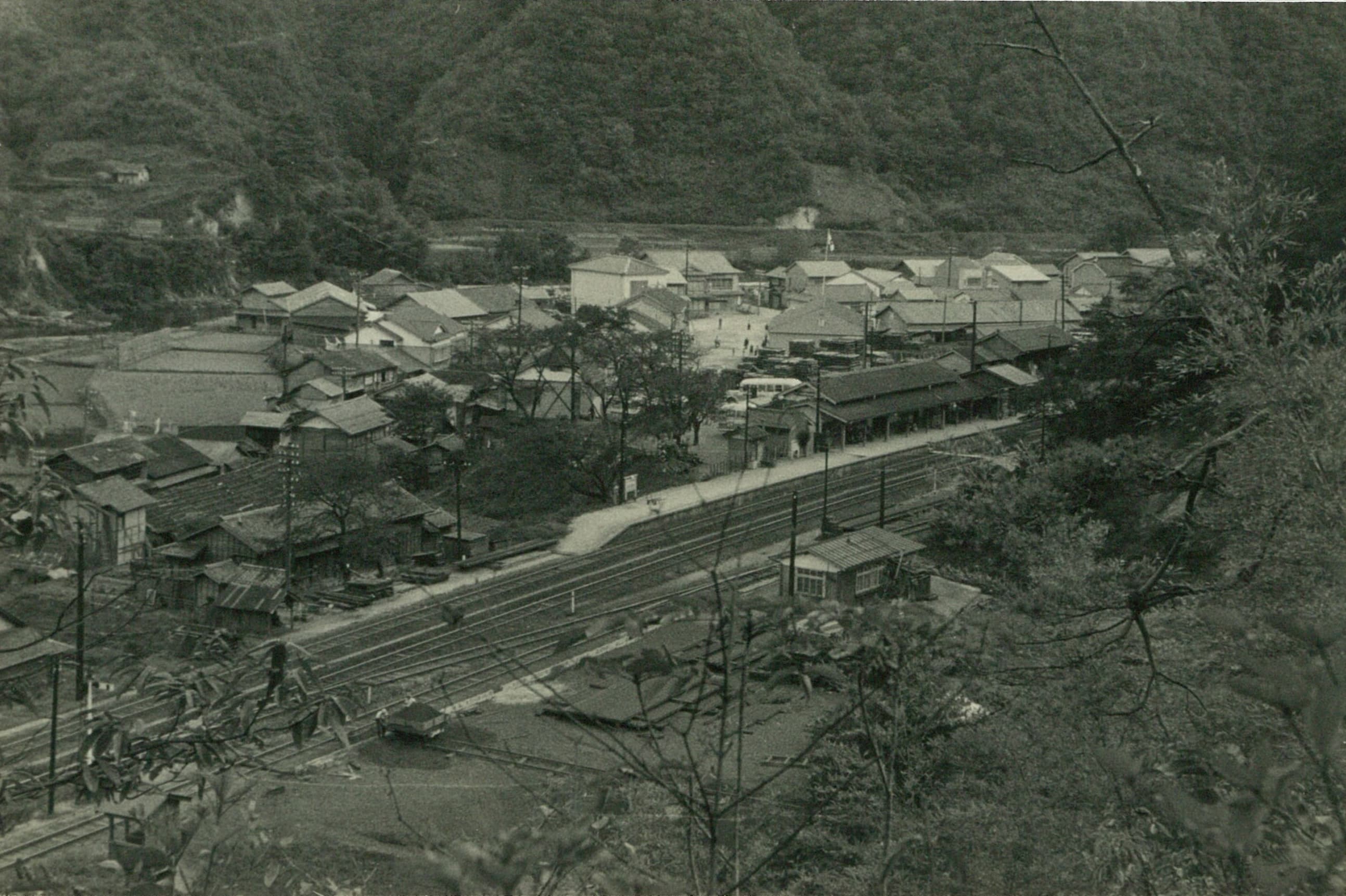 昭和30年代の生山駅全体をとらえた写真